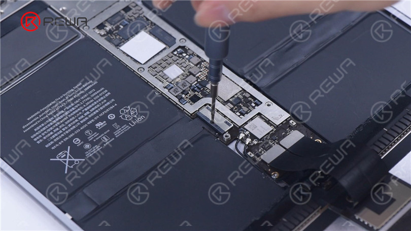 Fix iPad Pro Not Turning On By Replacing Connectors